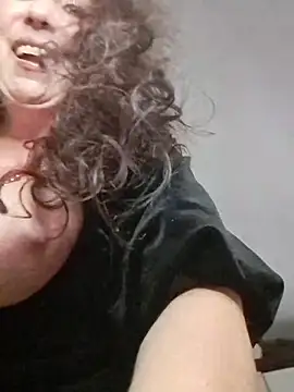 GypsyEsmeralda live sex cam