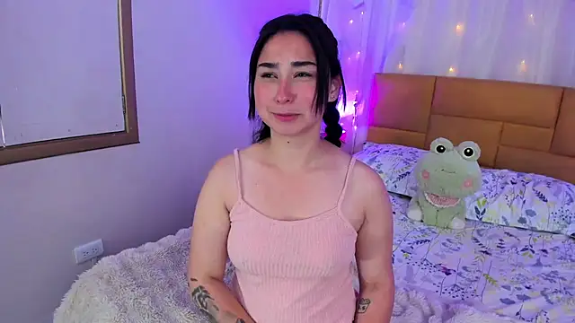 SlowDesire's cam snapshot