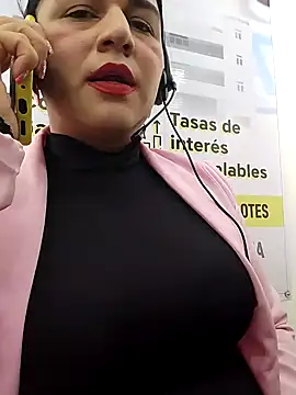 Maira-11 live sex cam