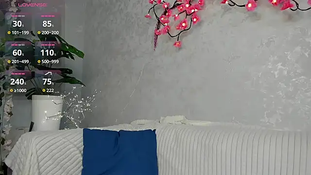 Agnia_White's cam snapshot