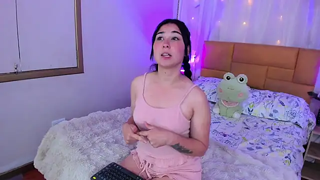 SlowDesire's cam snapshot