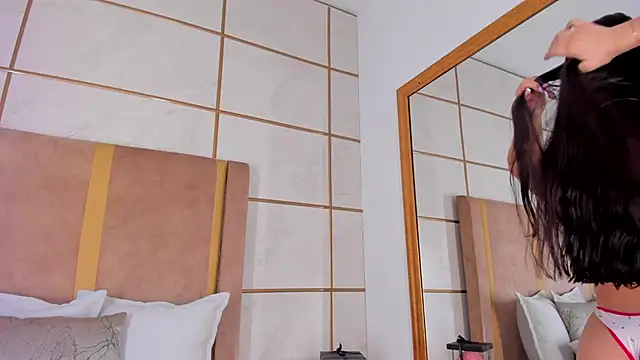 lyrabellini's cam snapshot