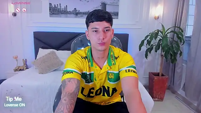 Damian23__ live sex cam