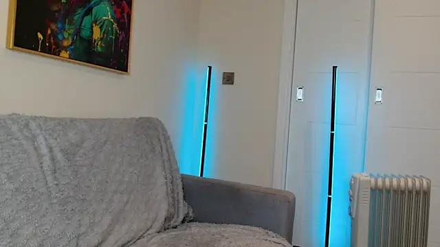 lou_roar's cam snapshot