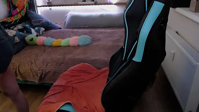 LollyMot's cam snapshot