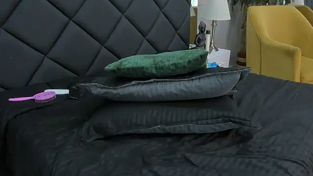 isa_lancaster live sex cam