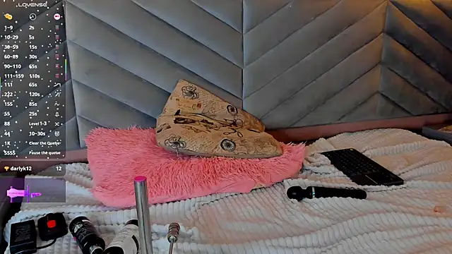 chelsea_bolton_'s cam snapshot