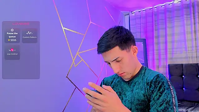 Un_Sluttyy live sex cam