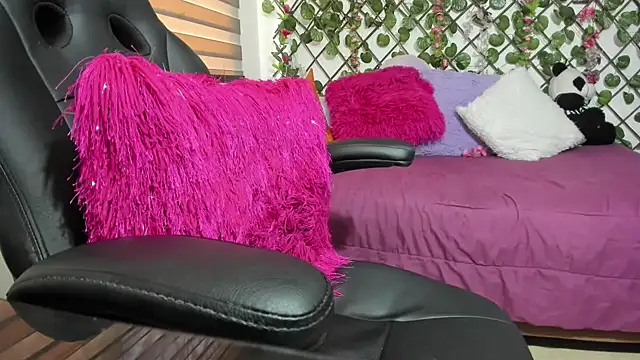 Emiily_88's cam snapshot