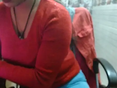 LovingPihu live sex cam