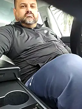 Roddog18 live sex cam