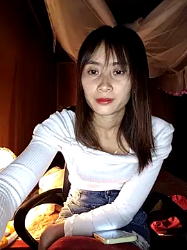 Em_xinh01's cam snapshot