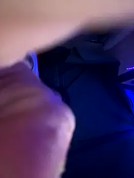 Followthepiper live sex cam