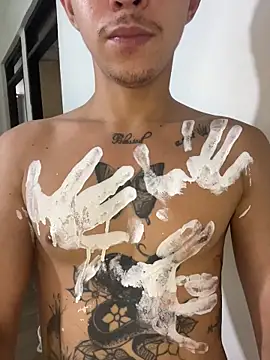 Alejandro_BigCock22's cam snapshot