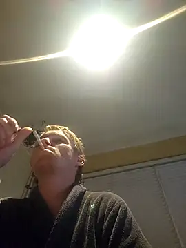 piercingpik's cam snapshot