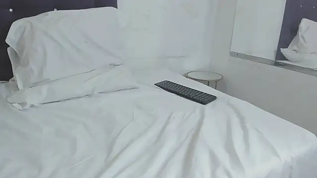 Megansweetcome's cam snapshot