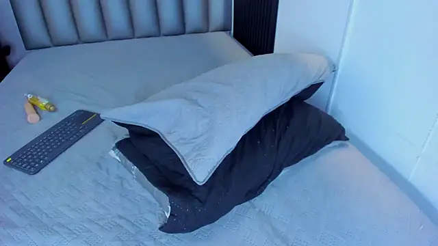 sarah_cleir's cam snapshot