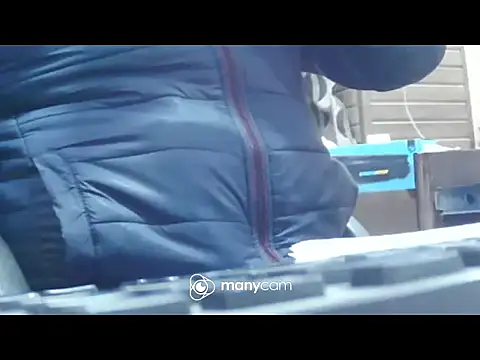 pussyrider1-4u's cam snapshot