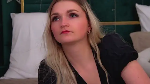 AnnyRaii's cam snapshot