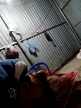 bella-la's cam snapshot