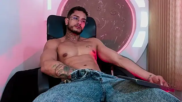 Alanrodgers live sex cam