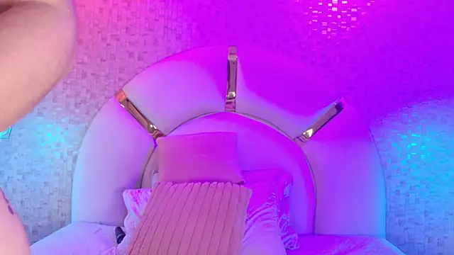 emmy_rose25's cam snapshot