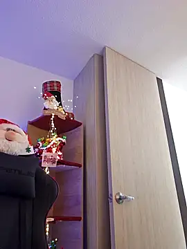 miaeyes live sex cam