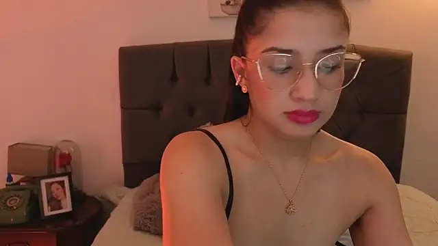 Emma_Lombardi's cam snapshot