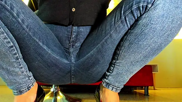 MAISE_HILL1's cam snapshot