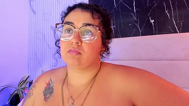 Reginavegaa's cam snapshot