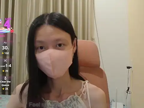 Lil-Cherries live sex cam