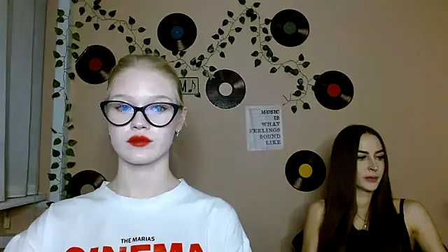 Aria__Moon's cam snapshot