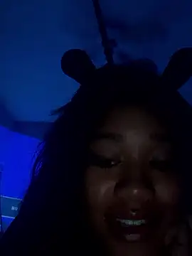 Ahlanacherae_creamz's cam snapshot