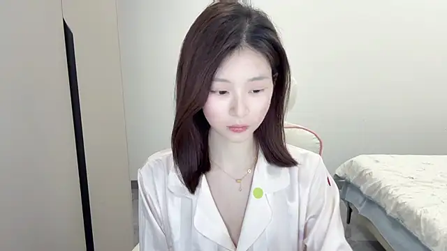 QQoooo-'s cam snapshot