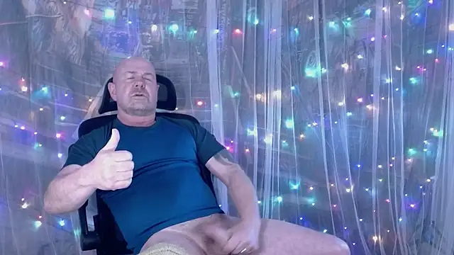 ManlyPrisonGuy live sex cam