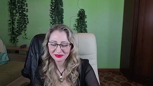 Habibi_Honeyy's cam snapshot