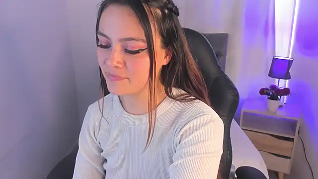 Adelaindiamond_'s cam snapshot