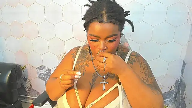 Anaa_Fuentess's cam snapshot