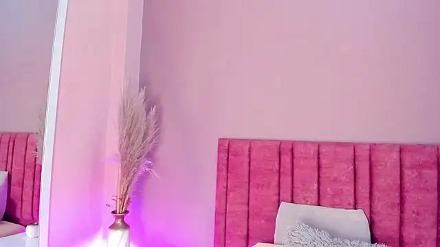 GahiaBelucci's cam snapshot