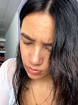 Marianahb-e's cam snapshot