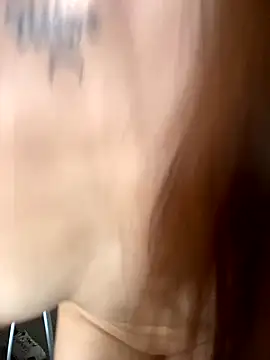 KloePink_'s cam snapshot