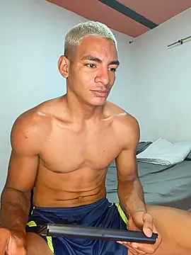 elnegro14's cam snapshot