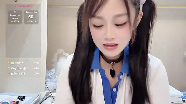 yueyue2003 live sex cam