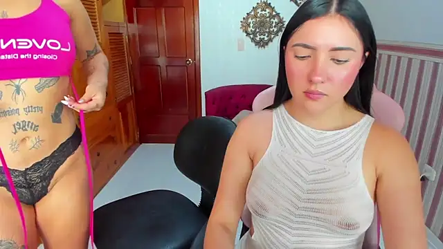 Isa_And_Natasha live sex cam