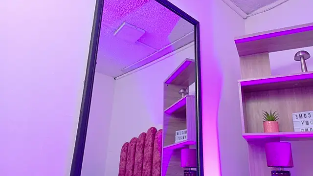 Lullaby_Charade live sex cam