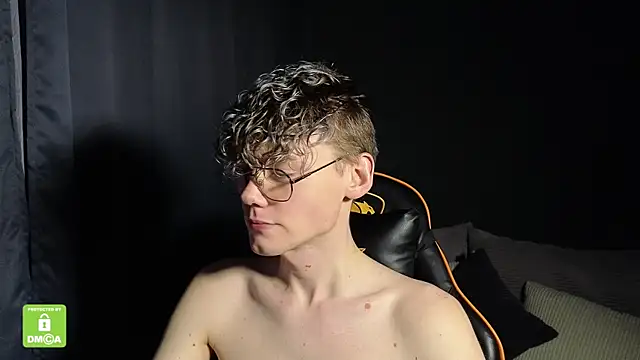 Keytaro live sex cam