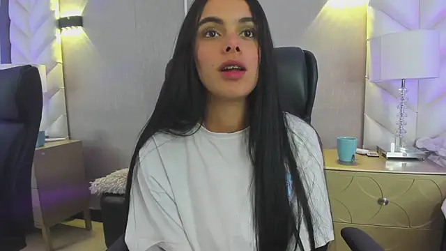 ChloeHarper_ live sex cam