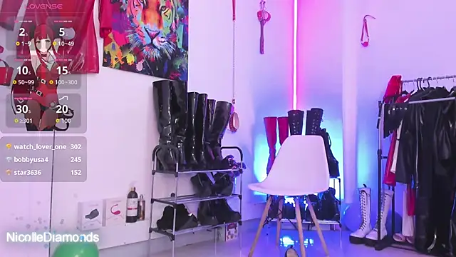 NicolleDiamonds_cg live sex cam