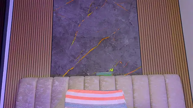 mia_scot's cam snapshot