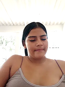 virgin_cunt's cam snapshot